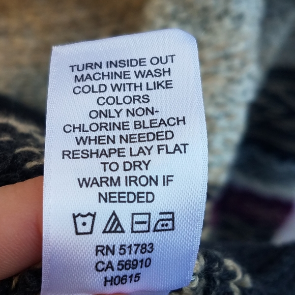 Maurices Woman’s Size L Cardigan Sweater - Picture 16 of 16